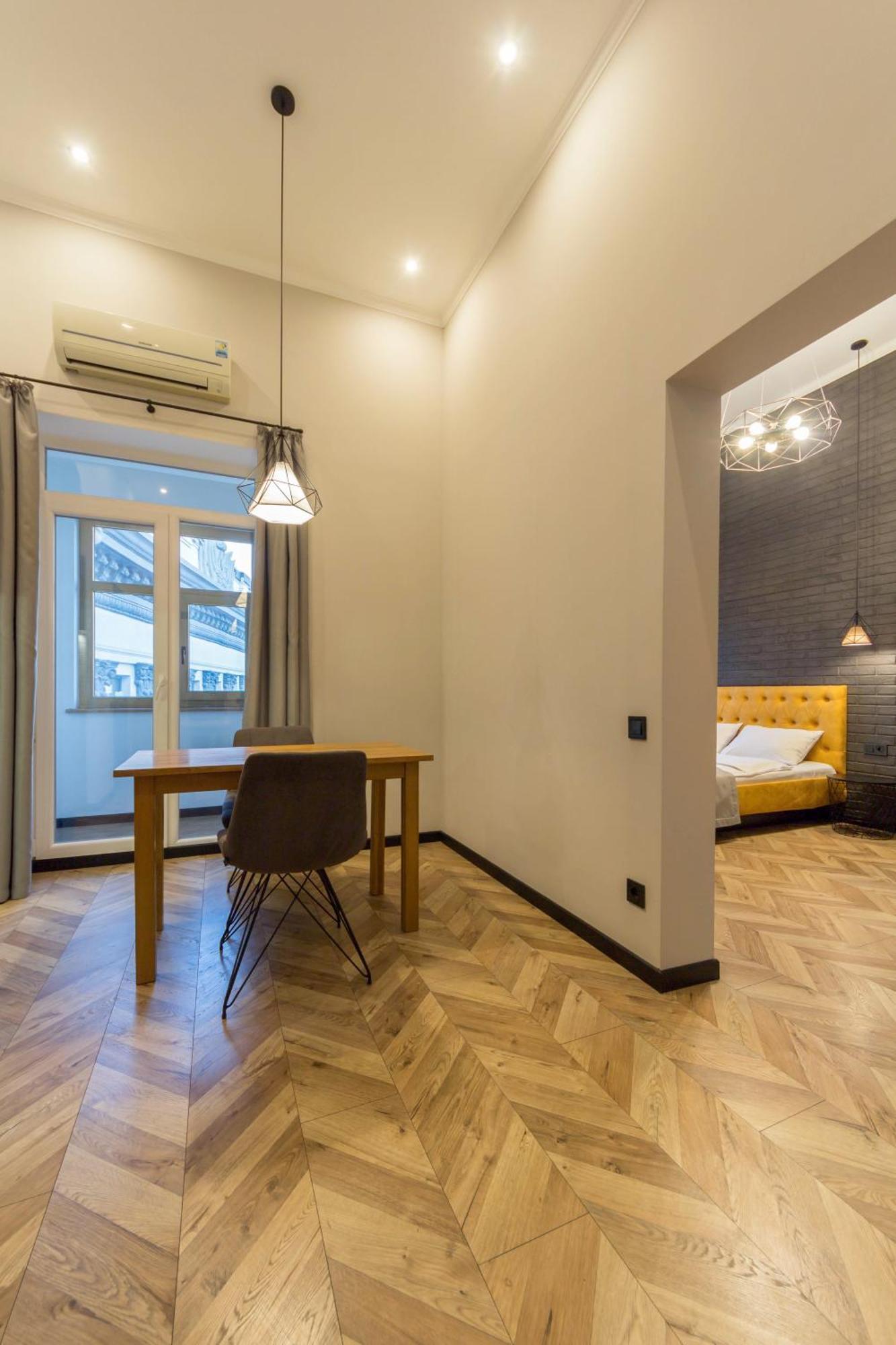 Idea Design Apart-Hotel Prorizna Kyiv Exterior photo